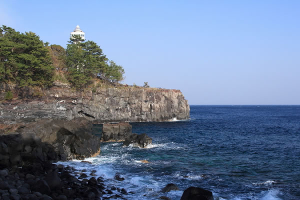 門脇岬と灯台